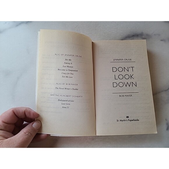 Don't Look Down by Bob Mayer and Jennifer Crusie (2007, Mass Market) - Picture 3 of 10